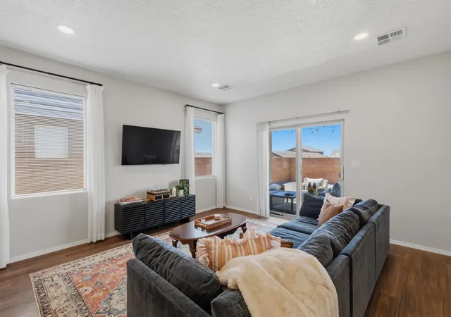 Photo 3 of Sale Pending at 2027 White Dove St Se, Albuquerque, NM 87123 | MLS# 1105467 | Listing updated on 2026-08-29