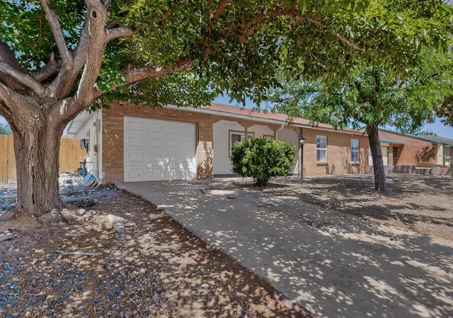 Homes for sale in Rio Rancho, NM | 735 Stagecoach Rd Se, Rio Rancho, NM 87124 | MLS# 1105471