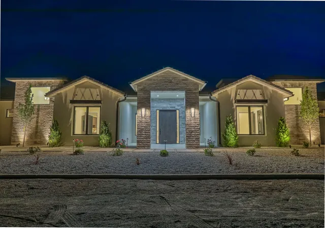 Photo 2 of Single family home for sale at 18 Chamisa Rd, Placitas, NM 87043 | MLS# 1105487 | Listing updated on 2026-08-13