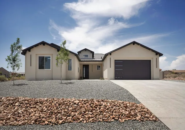 1st image of 721 10th Ave Ne, Rio Rancho, NM 87124 | MLS# 1105529