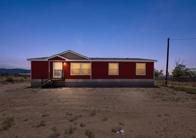 Homes for sale in Los Lunas, NM | 21 Valencia Dr, Los Lunas, NM 87031 | MLS# 1105651