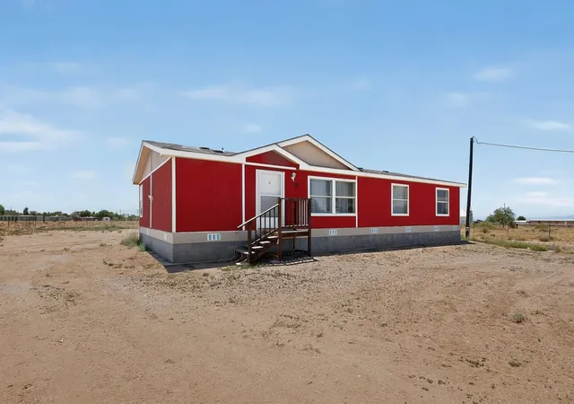 Homes for sale in Los Lunas, NM | 21 Valencia Dr, Los Lunas, NM 87031 | MLS# 1105651