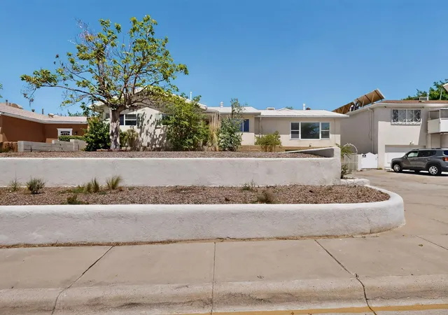 Photo 2 of Single family home for sale at 1612 Princeton Dr Se, Albuquerque, NM 87106 | MLS# 1105684 | Listing updated on 2026-08-25