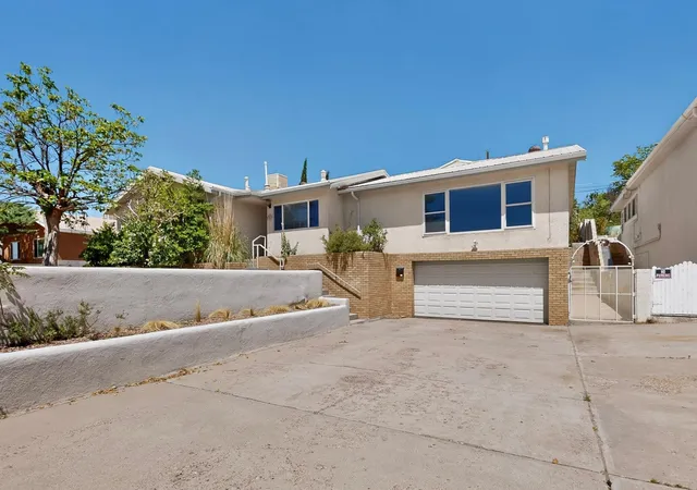 Photo 3 of Single family home for sale at 1612 Princeton Dr SE, Albuquerque, NM 87106 | MLS# 1105684 | Listing updated on 2026-08-25