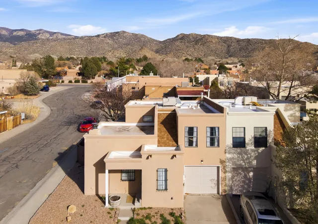 Photo 2 of Townhouse for sale at 836 Knox Ct Ne, Albuquerque, NM 87123 | MLS# 1105686 | Listing updated on 2026-08-17