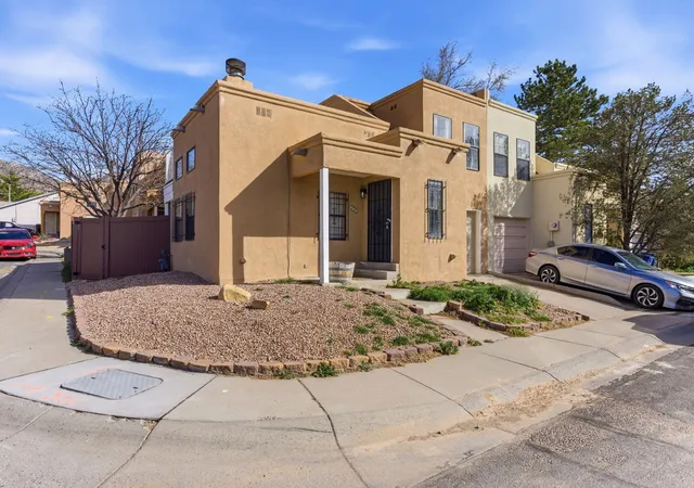 Photo 3 of Townhouse for sale at 836 Knox Ct NE, Albuquerque, NM 87123 | MLS# 1105686 | Listing updated on 2026-08-17