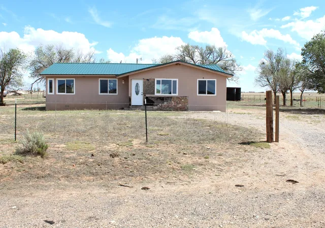 1st image of 31 E Borachita Dr, Moriarty, NM 87035 | MLS# 1105702
