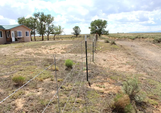 3rd image of 31 E Borachita Dr, Moriarty, NM 87035 | MLS# 1105702