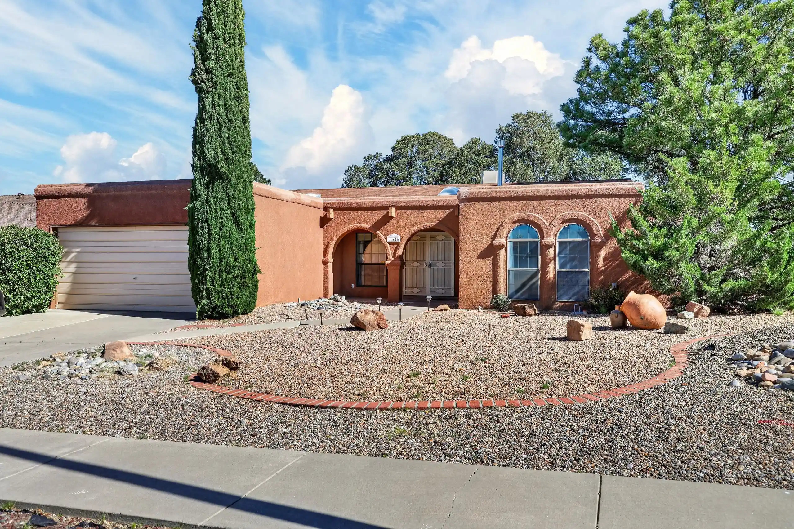 Photo 1 of Sale Pending at 11715 Arroyo De Vista Ne, Albuquerque, NM 87111 | MLS# 1105725 | Listing updated on 2026-10-21