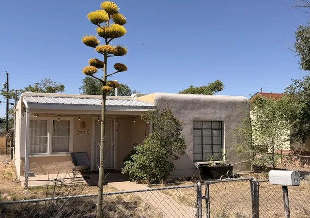 Homes for sale in Albuquerque, NM | 910 Headingly Ave Nw, Albuquerque, NM 87107 | MLS# 1105738