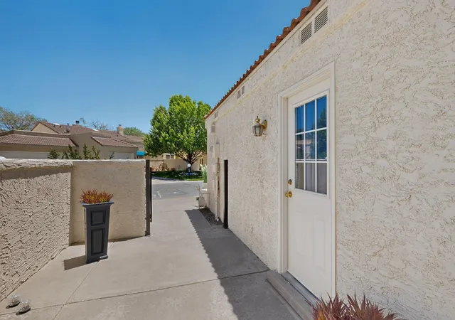 3rd image of 560 Eastlake Dr Se, Rio Rancho, NM 87124 | MLS# 1105701