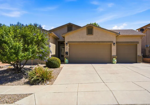 Homes for sale in Rio Rancho, NM | 256 Landing Trl Ne, Rio Rancho, NM 87124 | MLS# 1105742