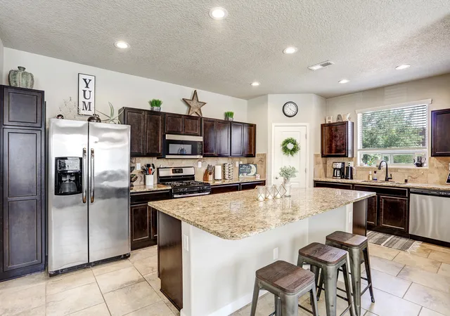 4th image of 8827 Zephyr Pl Nw, Albuquerque, NM 87120 | MLS# 1105746