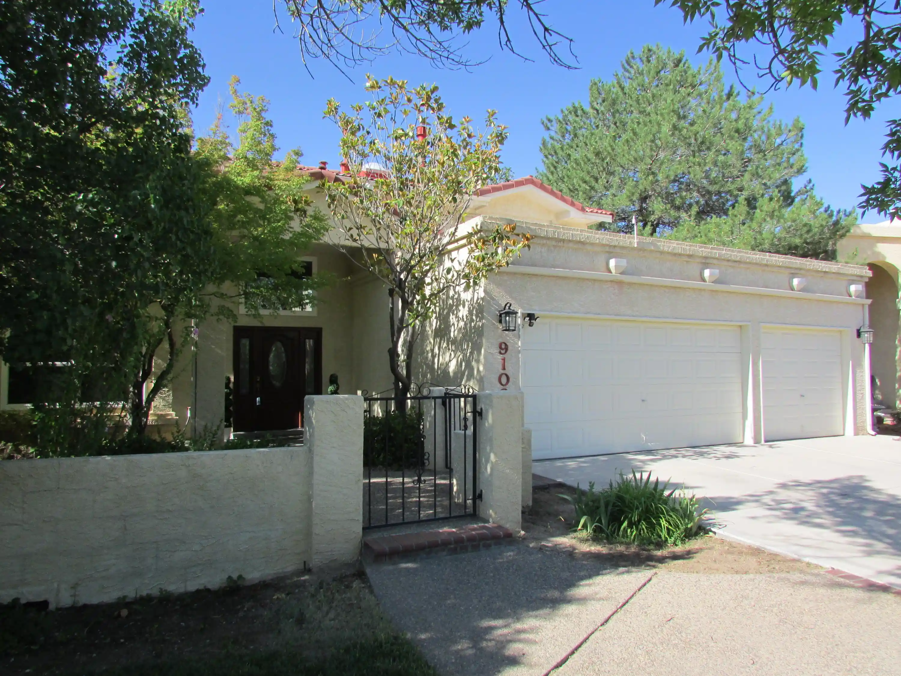 Photo 1 of Single family home for sale at 9108 Surrey Rd Ne, Albuquerque, NM 87109 | MLS# 1105755 | Listing updated on 2026-10-21