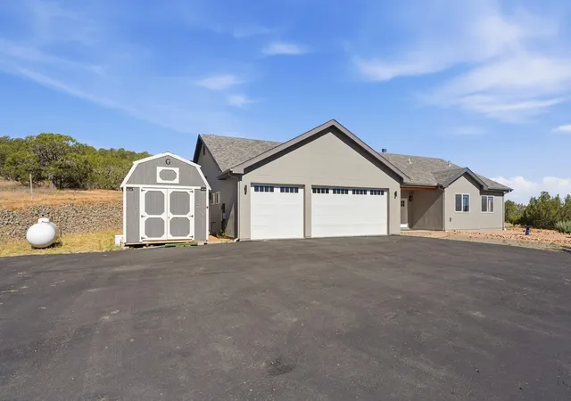 Homes for sale in Sandia Park, NM | 32 Kings Rd, Sandia Park, NM 87047 | MLS# 1105766