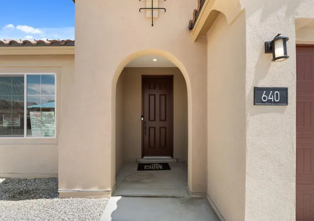 Photo 3 of Sale Pending at 640 Amatista Loop Se, Rio Rancho, NM 87124 | MLS# 1105787 | Listing updated on 2026-08-18