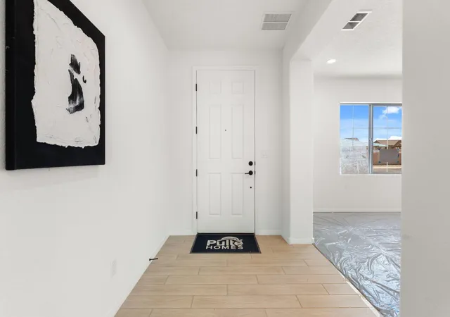 Photo 4 of Sale Pending at 640 Amatista Loop SE, Rio Rancho, NM 87124 | MLS# 1105787 | Listing updated on 2026-08-18