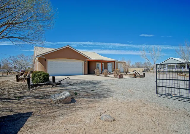 Photo 1 of Single family home for sale at 15 Tome Hl Rd, Los Lunas, NM 87031 | MLS# 1105844 | Listing updated on 2026-08-28