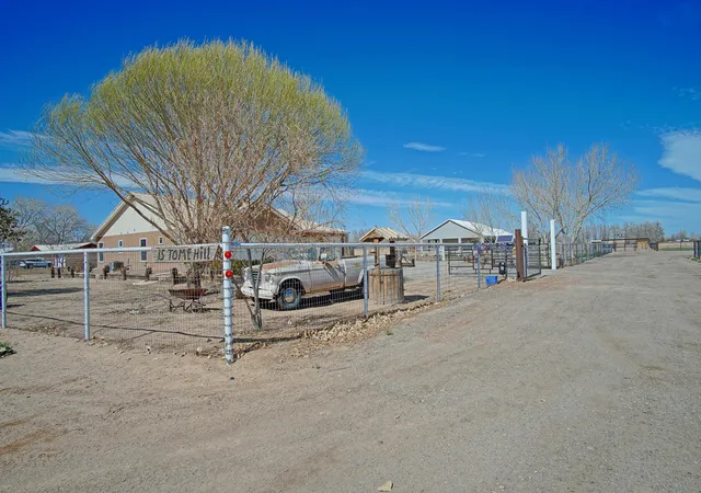 Photo 2 of Single family home for sale at 15 Tome Hl Rd, Los Lunas, NM 87031 | MLS# 1105844 | Listing updated on 2026-08-28
