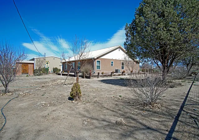 Photo 4 of Single family home for sale at 15 Tome Hl Rd, Los Lunas, NM 87031 | MLS# 1105844 | Listing updated on 2026-08-28