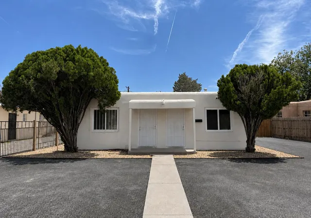Homes for sale in Albuquerque, NM | 516 Alvarado Dr Se, Albuquerque, NM 87108 | MLS# 1105850