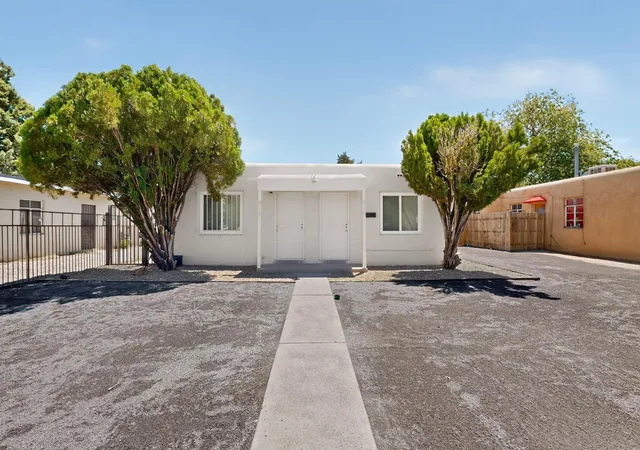 Homes for sale in Albuquerque, NM | 516 Alvarado Dr Se, Albuquerque, NM 87108 | MLS# 1105850