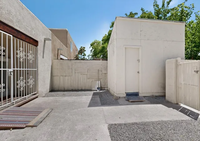 3rd image of 250 La Vida Nueva Del Oeste Sw, Albuquerque, NM 87105 | MLS# 1105883