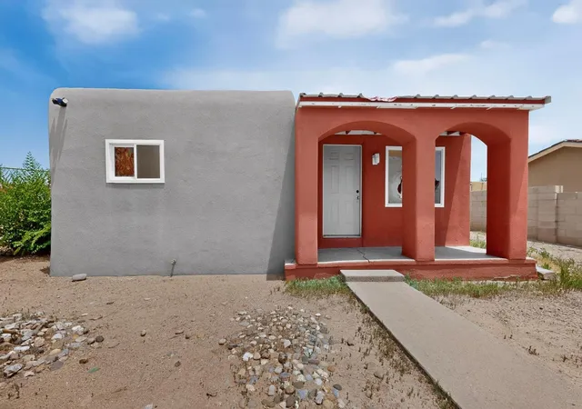 Photo 3 of Single family home for sale at 1430 Franciscan St Ne, Albuquerque, NM 87102 | MLS# 1105934 | Listing updated on 2026-08-26