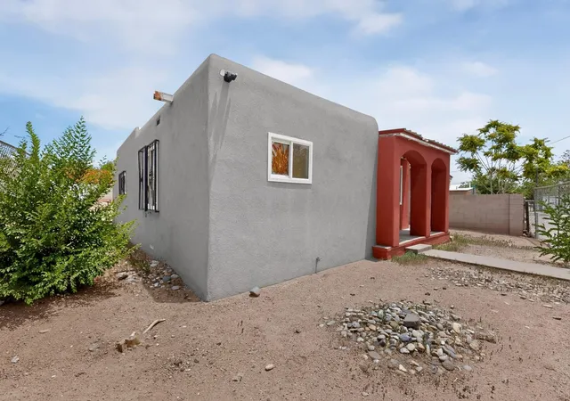 Photo 4 of Single family home for sale at 1430 Franciscan St Ne, Albuquerque, NM 87102 | MLS# 1105934 | Listing updated on 2026-08-26