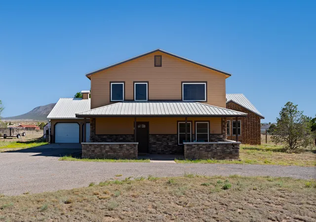 Photo 1 of Single family home for sale at 6 Madole Rd, Edgewood, NM 87015 | MLS# 1105948 | Listing updated on 2026-08-10