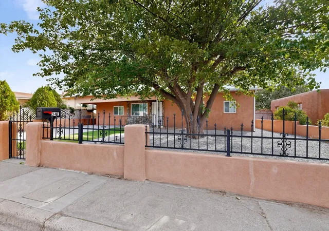 Homes for sale in Albuquerque, NM | 347 62Nd St Nw, Albuquerque, NM 87105 | MLS# 1105951