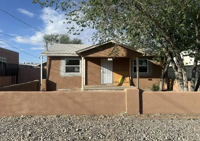 Photo 1 of Multi family home for sale at 120 Veranda Rd Nw, Albuquerque, NM 87107 | MLS# 1106009 | Listing updated on 2026-08-28