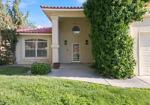 Photo 3 of Single family home for sale at 7808 Morris Rippel Pl Ne, Albuquerque, NM 87122 | MLS# 1106040 | Listing updated on 2026-08-20
