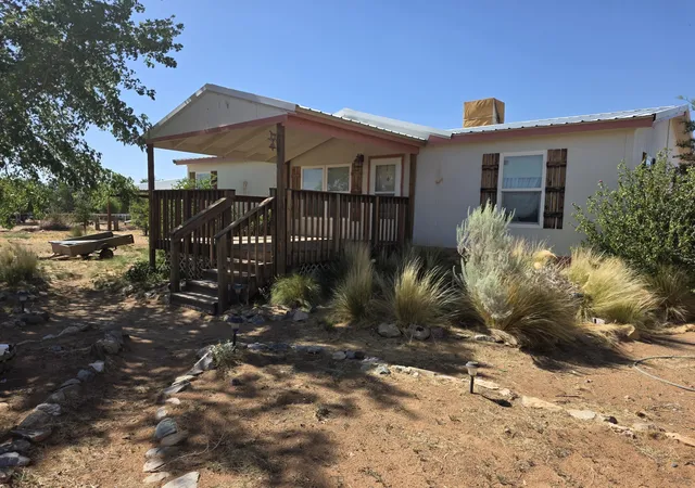 Homes for sale in Los Lunas, NM | 149 Manzano View Rd, Los Lunas, NM 87031 | MLS# 1106042