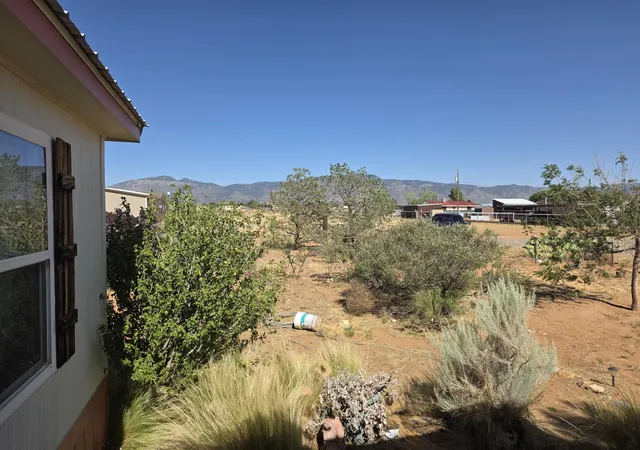 Homes for sale in Los Lunas, NM | 149 Manzano View Rd, Los Lunas, NM 87031 | MLS# 1106042