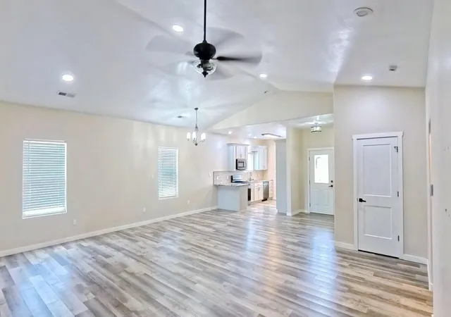 5th image of 8 Servis Farm Rd # A, Los Lunas, NM 87031 | MLS# 1106043