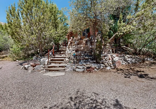 Photo 3 of Sale Pending at 21 Ojitos Pl, Jemez Springs, NM 87025 | MLS# 1106065 | Listing updated on 2026-10-07