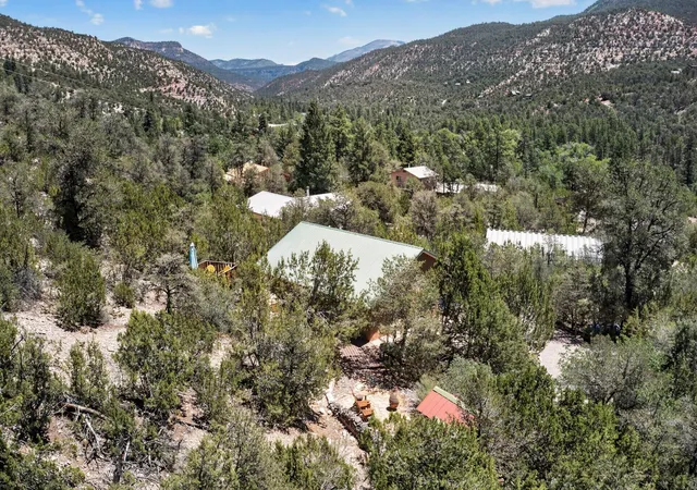 Photo 4 of Sale Pending at 21 Ojitos Pl, Jemez Springs, NM 87025 | MLS# 1106065 | Listing updated on 2026-10-07