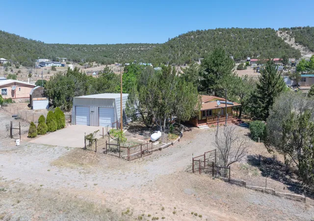 Homes for sale in Edgewood, NM | 3 Evergreen Rd Ln, Edgewood, NM 87015 | MLS# 1106133