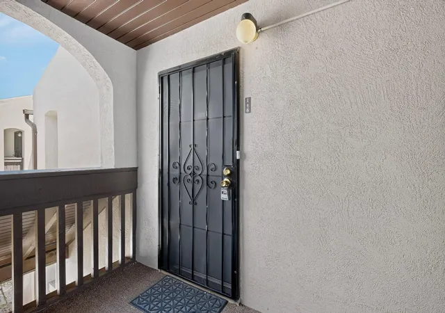Homes for sale in Albuquerque, NM | 1601 Pennsylvania St Ne #I-16, Albuquerque, NM 87110 | MLS# 1106149