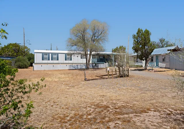 Photo 1 of Manufactured home for sale at 309 N Cedardale Ave, Mountainair, NM 87036 | MLS# 1106129 | Listing updated on 2026-08-13