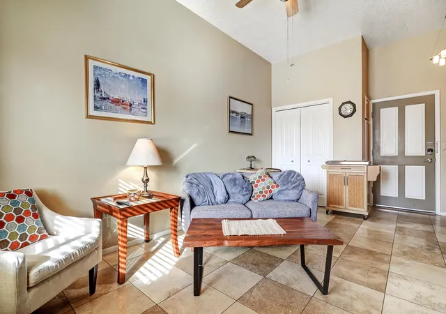 Homes for sale in Albuquerque, NM | 351 Washington St Se #102, Albuquerque, NM 87108 | MLS# 1106216
