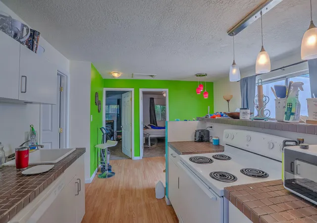 Photo 38 of Sale Pending at 905 Coal Ave Sw, Albuquerque, NM 87102 | MLS# 1106191 | Listing updated on 2026-08-27