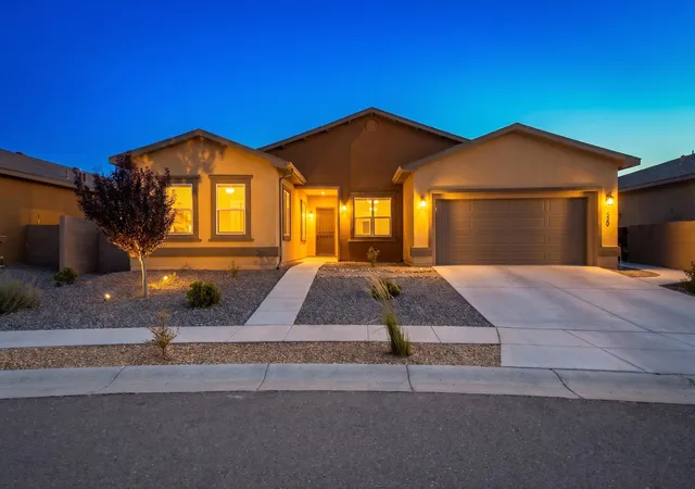 Homes for sale in Los Lunas, NM | 520 Pecos River Rd Sw, Los Lunas, NM 87031 | MLS# 1106218
