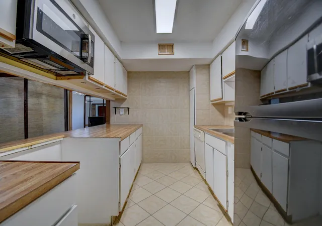 Photo 3 of Sale Pending at 3839 Montgomery Blvd NE #731, Albuquerque, NM 87109 | MLS# 1106248 | Listing updated on 2026-08-29