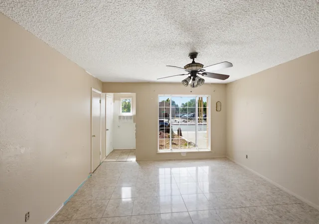 Homes for sale in Los Lunas, NM | 251 Luna Ave Ne, Los Lunas, NM 87031 | MLS# 1106272