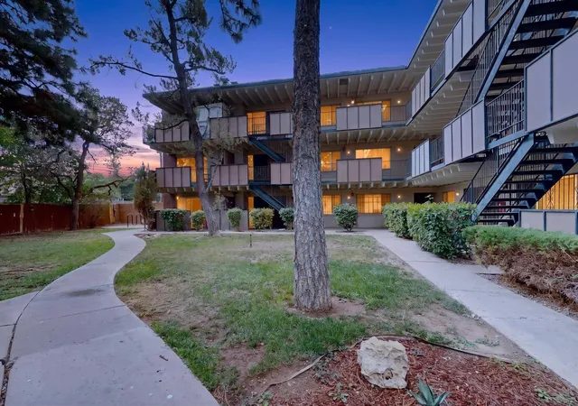 Condo for sale at 1100 Alvarado Dr SE #202, Albuquerque, NM 87108 | MLS# 1106277