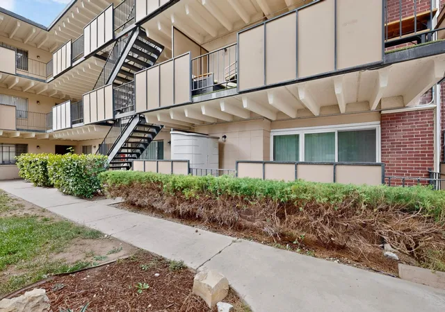 Photo 2 of Condo for sale at 1100 Alvarado Dr SE #202, Albuquerque, NM 87108 | MLS# 1106277 | Listing updated on 2026-08-18