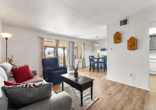 Homes for sale in Rio Rancho, NM | 903 Country Club Dr Se #APT G, Rio Rancho, NM 87124 | MLS# 1106315
