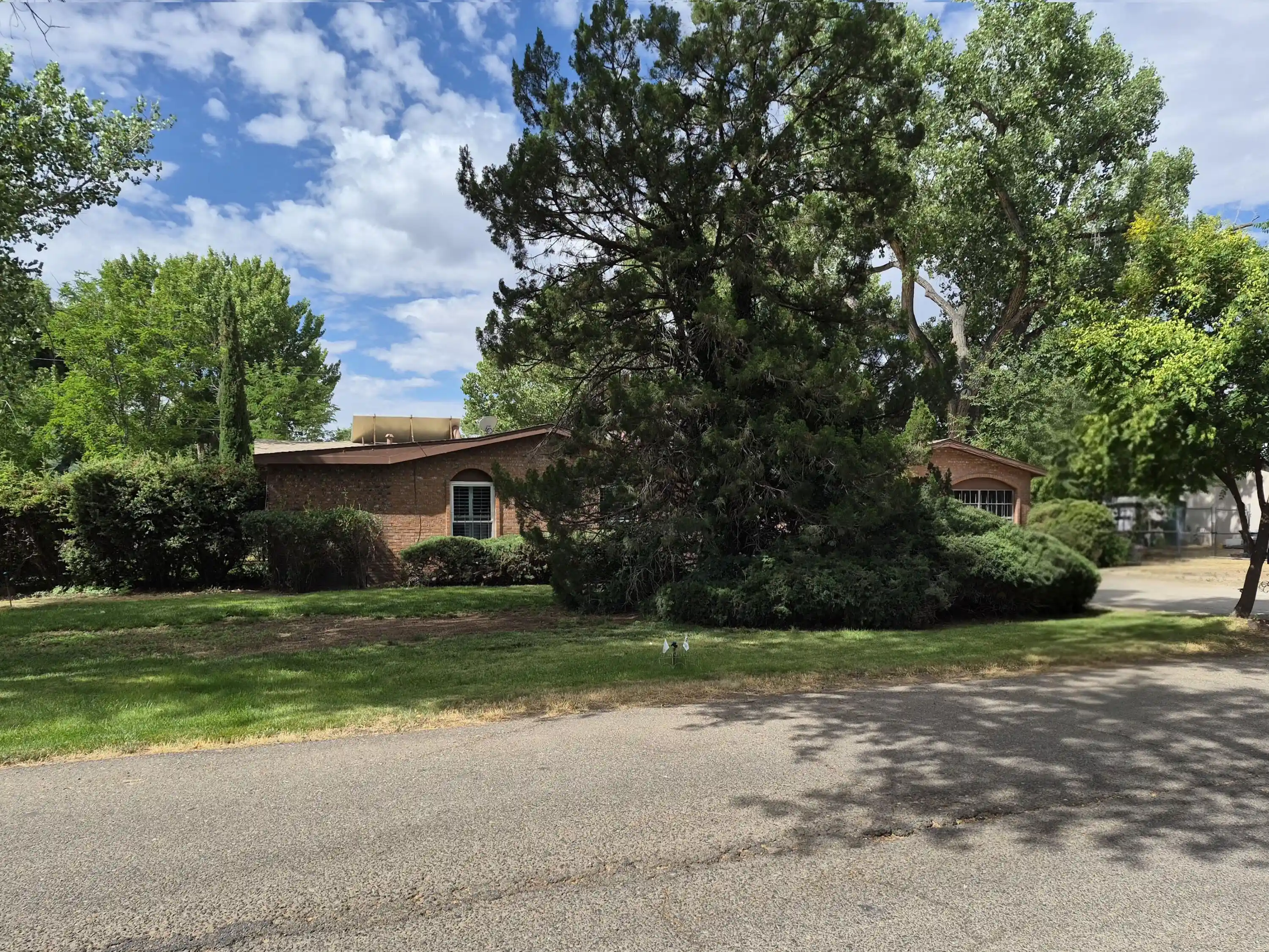 Photo 1 of Single family home for sale at 1020 Stuart Rd Nw, Albuquerque, NM 87114 | MLS# 1106319 | Listing updated on 2026-10-24